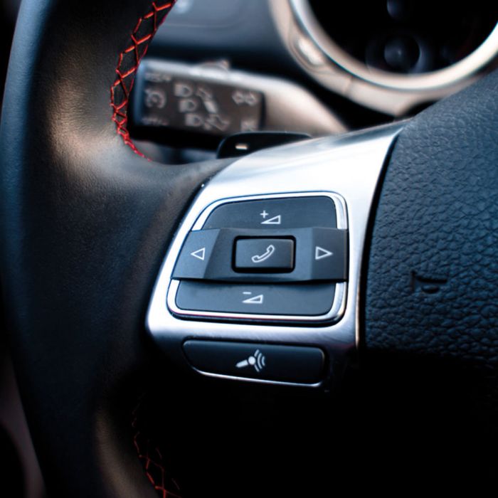 CP2-UNI.2 - universal steering wheel control interface.